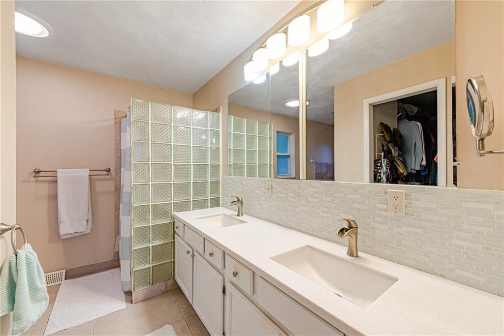 761 Lougeay Road Pittsburgh, PA 15235 - Photo 23 of 45 Gallery Image 23