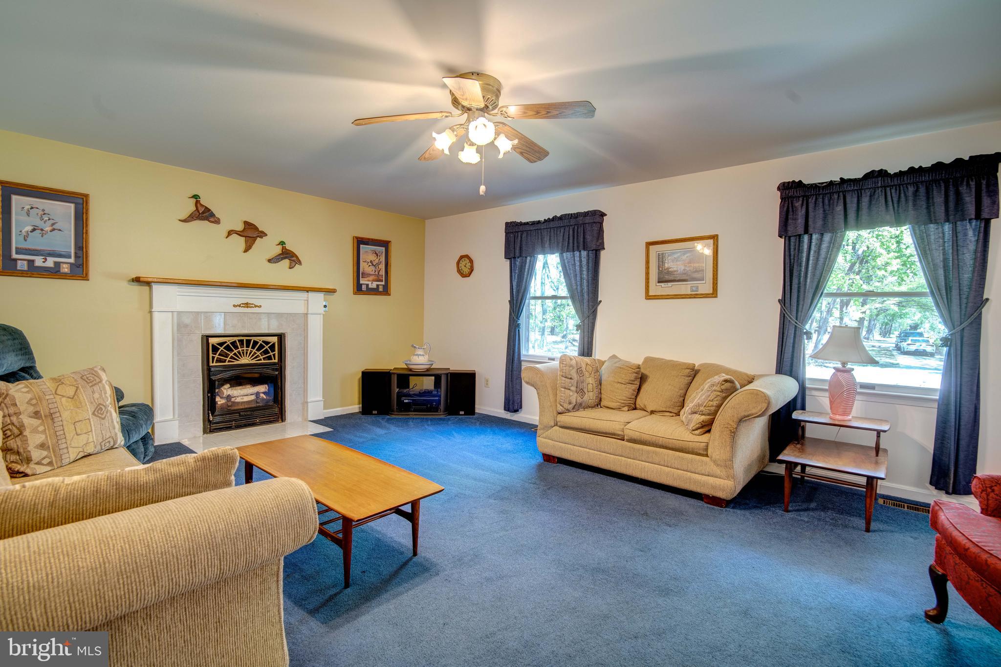 6380 Shady Side Road Shady Side, MD 20764 - Photo 42 of 95 Family room