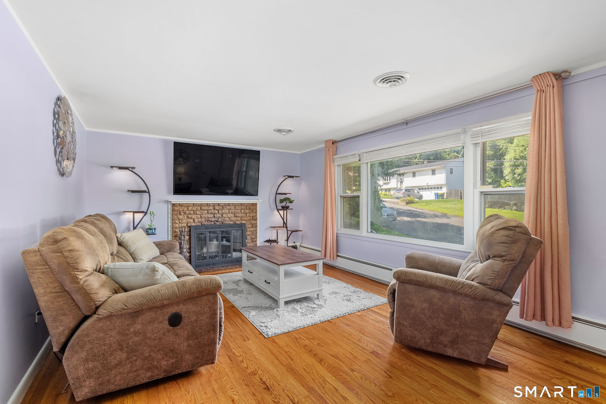 111 Juniper Ridge Drive Waterbury, CT 06708 - Photo 5 of 36 Gallery Image 5
