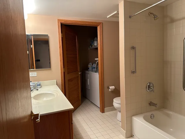 $374,888 | 5105 Madison Street, Unit 1206, Skokie, IL 60077