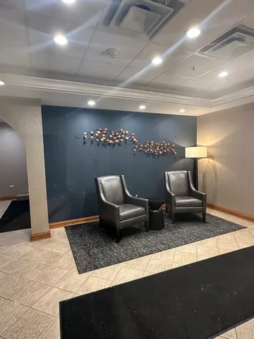 $374,900 | 5105 Madison Street, Unit 1206, Skokie, IL 60077