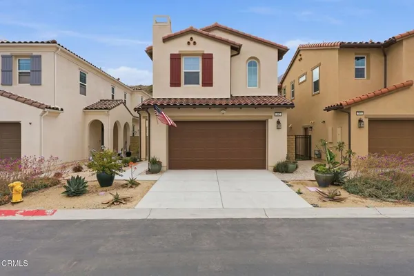 $899,990 | 392 Fraser Point, Camarillo, CA 93012