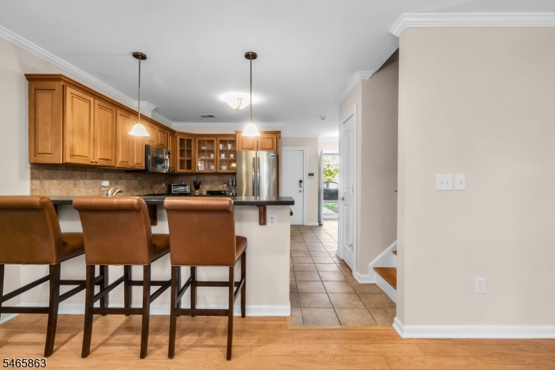 645 Ridgedale Avenue, Unit 4 East Hanover, NJ 07936 - Photo 7 of 36 Gallery Image 7
