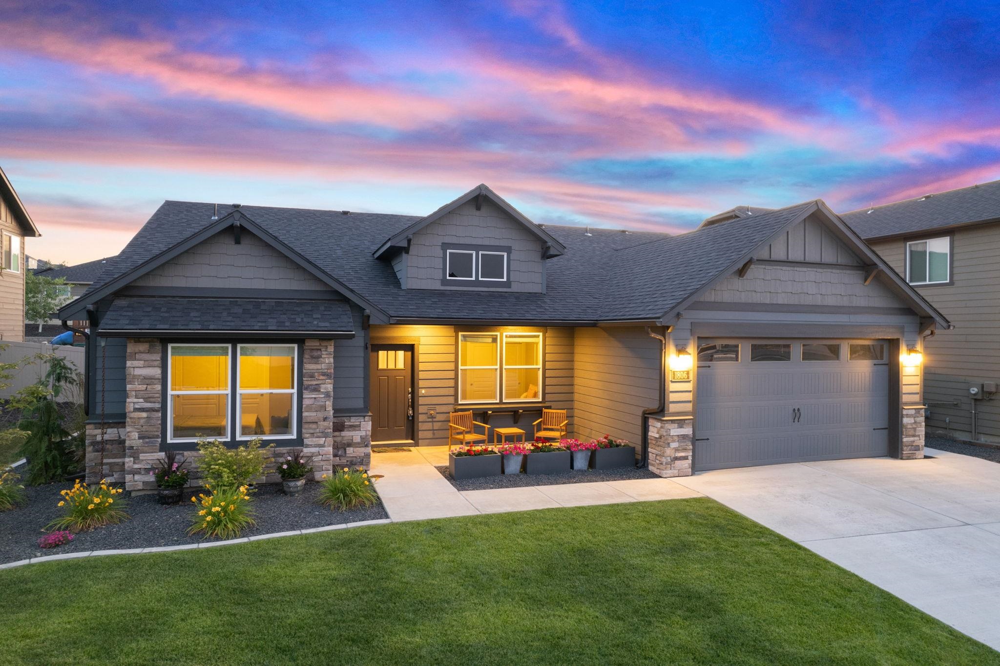 1806 Rivista Street Spokane Valley, WA 99016 - Photo 1 of 45 Gallery Image 1