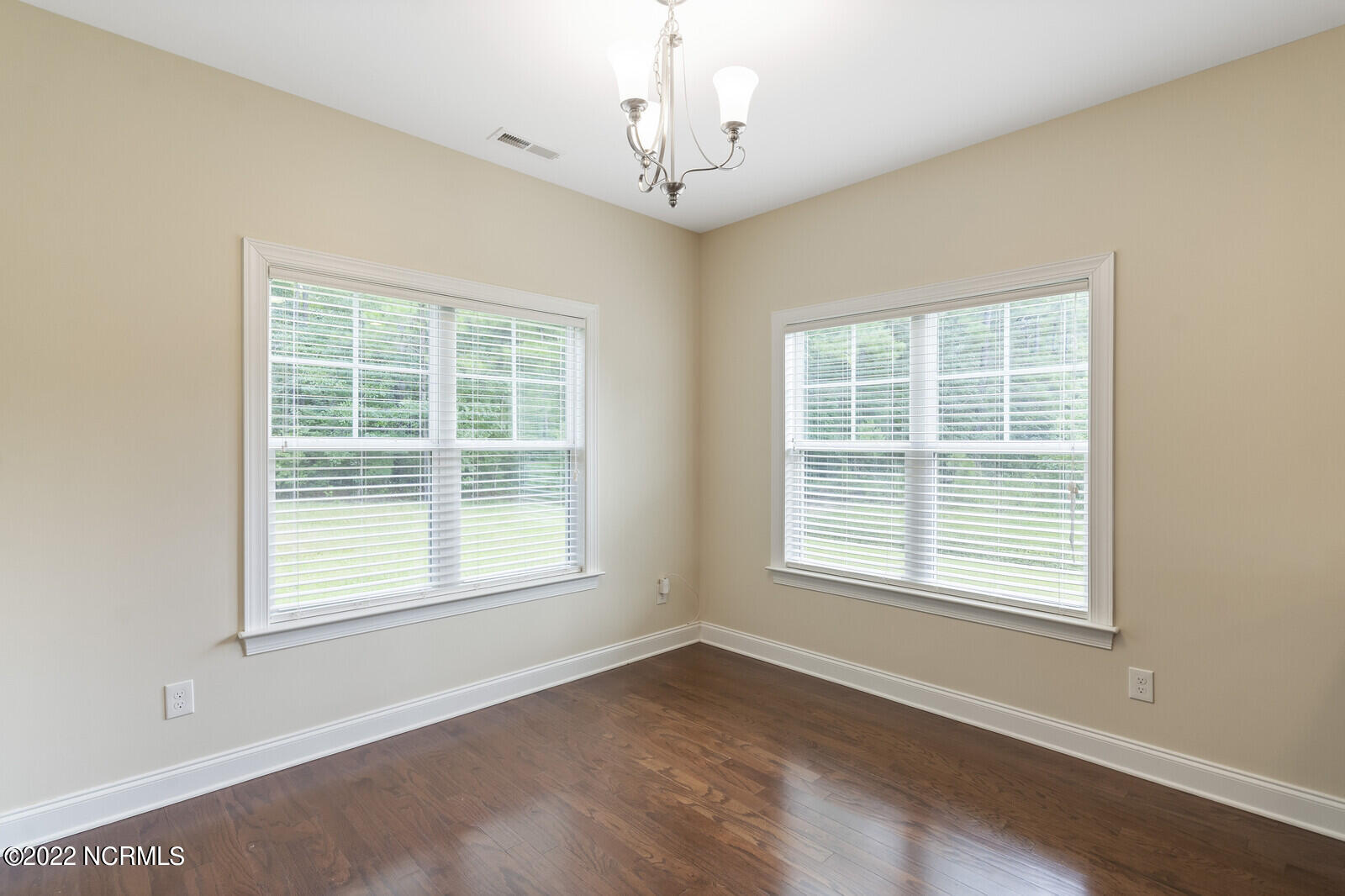 517 Winding Creek Road Rocky Point, NC 28457 - Photo 14 of 49 19_DSC04497_mls