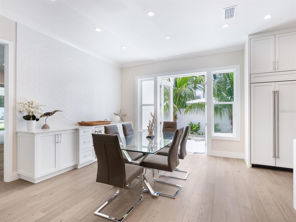 1801 Field Road Sarasota, FL 34231 - Photo 11 of 76 Gallery Image 11