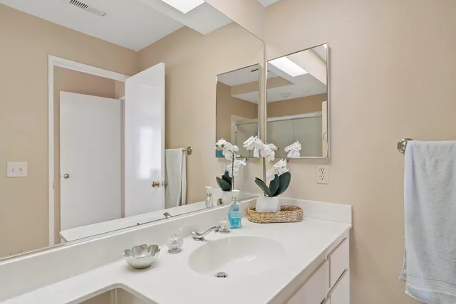 $529,000 | 752 Vista Lago Drive North, Palm Desert, CA 92211