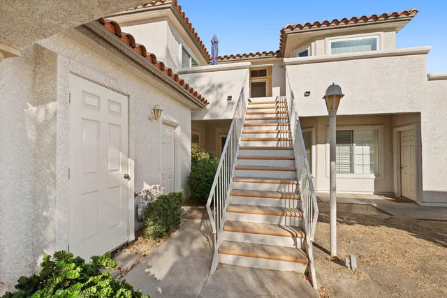 $529,000 | 752 Vista Lago Drive North, Palm Desert, CA 92211