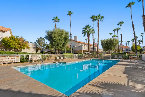 $529,000 | 752 Vista Lago Drive North, Palm Desert, CA 92211
