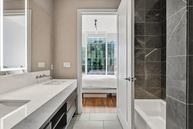 $5,250 | 160 2nd Avenue South, Unit 1504, Nashville, TN 37201