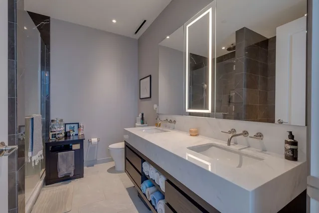 $5,250 | 160 2nd Avenue South, Unit 1504, Nashville, TN 37201