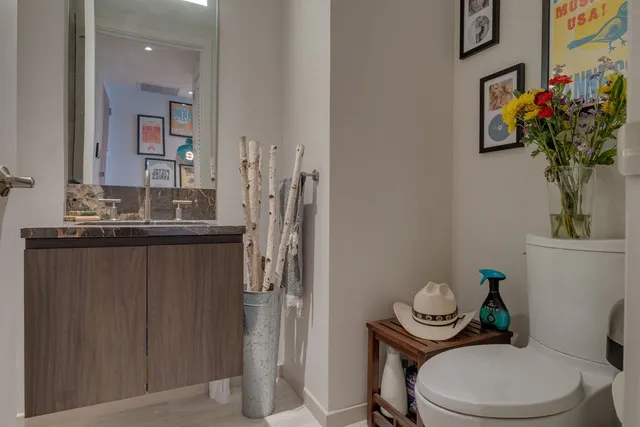 $5,250 | 160 2nd Avenue South, Unit 1504, Nashville, TN 37201