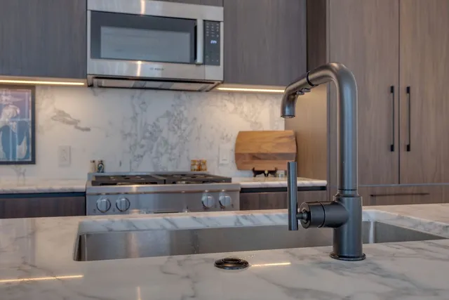 $5,250 | 160 2nd Avenue South, Unit 1504, Nashville, TN 37201