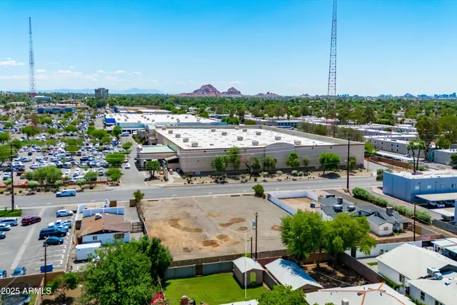 $1,450,000 | 2814 North 36th Street, Phoenix, AZ 85008