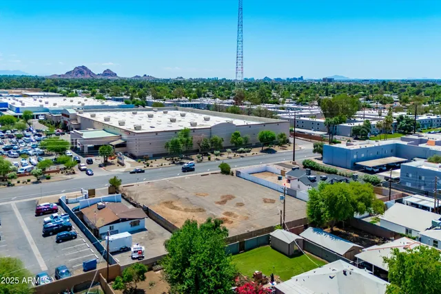 $1,450,000 | 2814 North 36th Street, Phoenix, AZ 85008