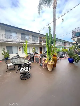 a view of a back yard of the green space