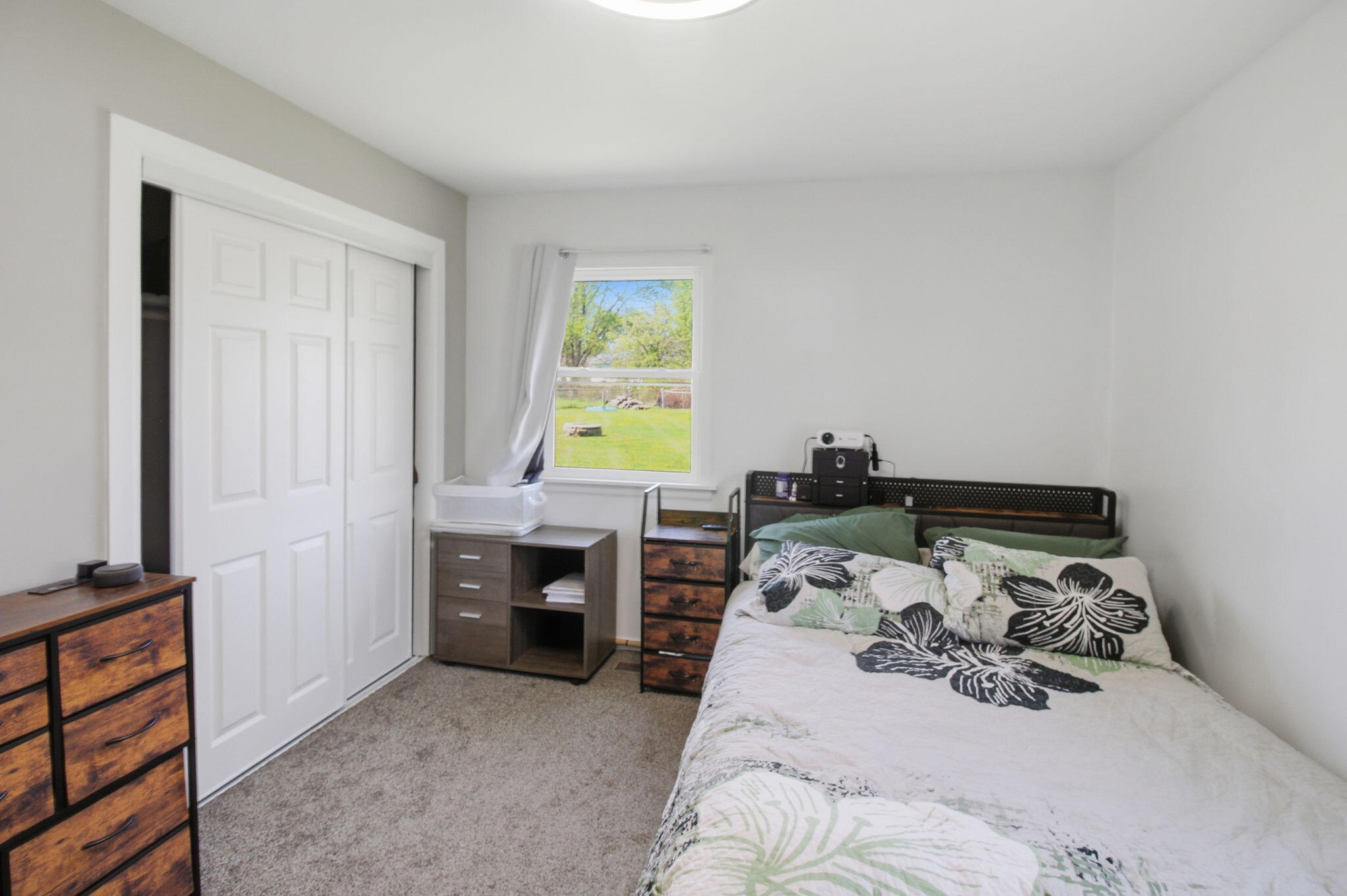411 Portland Road Valparaiso, IN 46385 - Photo 11 of 20 2048x1363