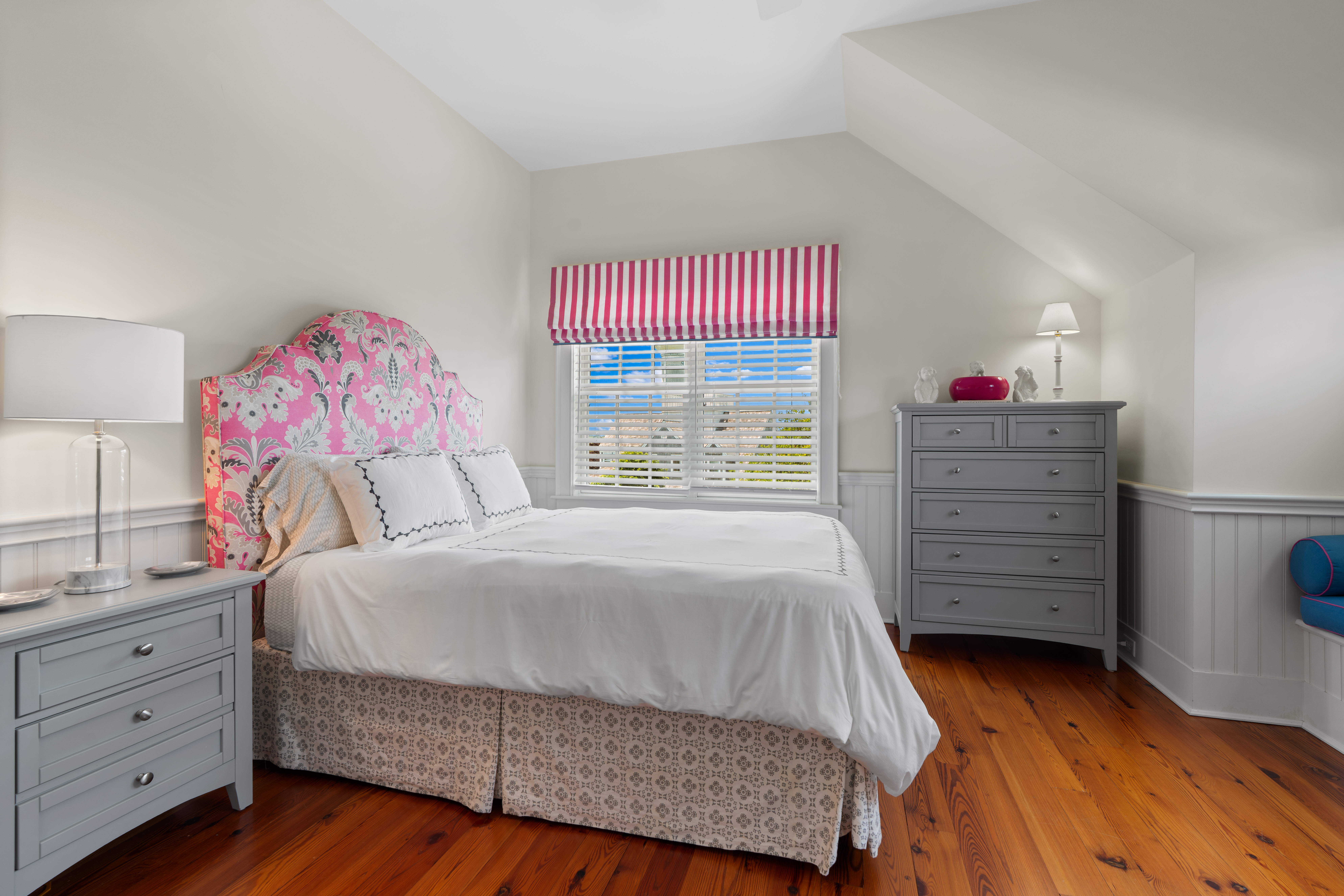 42 Main Street Nantucket, MA 02554 - Photo 23 of 40 a bedroom with a bed and a dresser