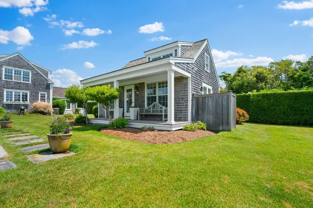 $9,750,000 | 42 Main Street, Nantucket, MA 02554