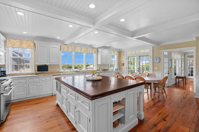 $9,750,000 | 42 Main Street, Nantucket, MA 02554