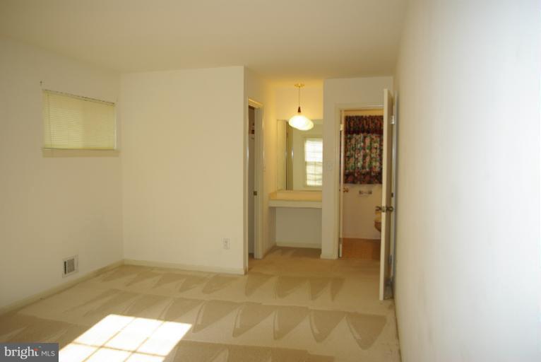 9100 Fort Foote Road Fort Washington, MD 20744 - Photo 11 of 22 Bedroom (Master)