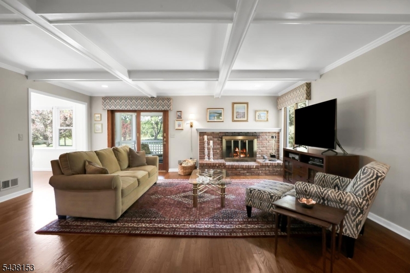 80 Juniper Way Bernards, NJ 07920 - Photo 4 of 48