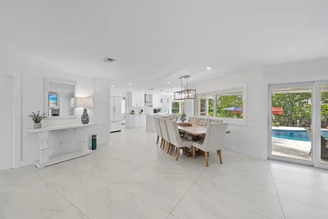 $2,299,000 | 9524 Southeast Cove Point Street, Jupiter, FL 33469
