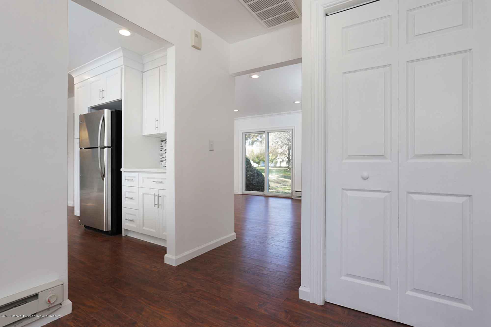 11 B Zacatin Road Freehold, NJ 07728 - Photo 2 of 18 IMG_3828