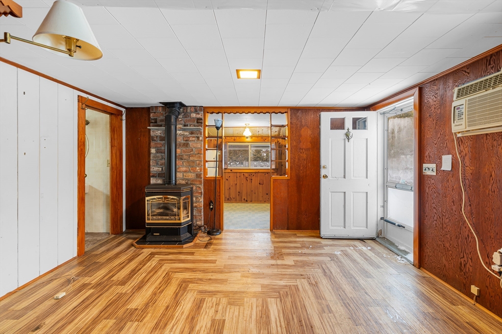 27 Bayview Avenue Fairhaven, MA 02719 - Photo 12 of 25