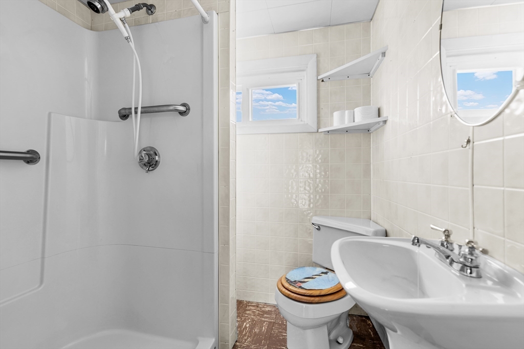 27 Bayview Avenue Fairhaven, MA 02719 - Photo 21 of 25