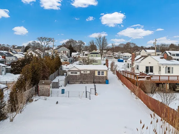 $529,990 | 27 Bayview Avenue, Fairhaven, MA 02719