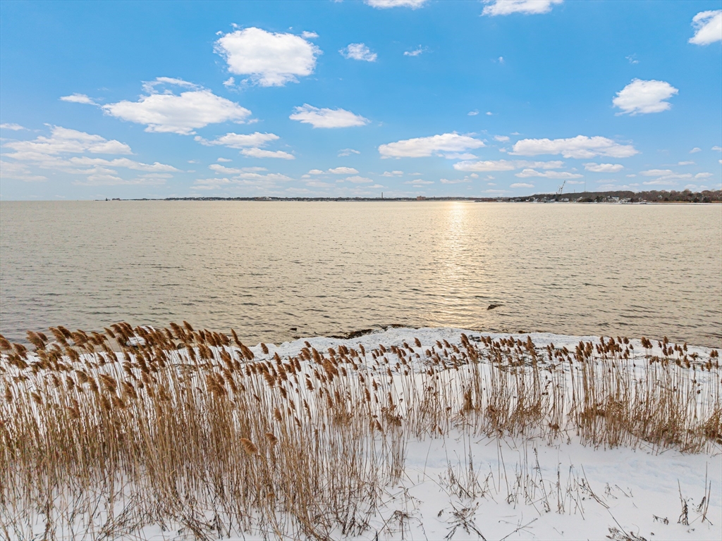 27 Bayview Avenue Fairhaven, MA 02719 - Photo 9 of 25