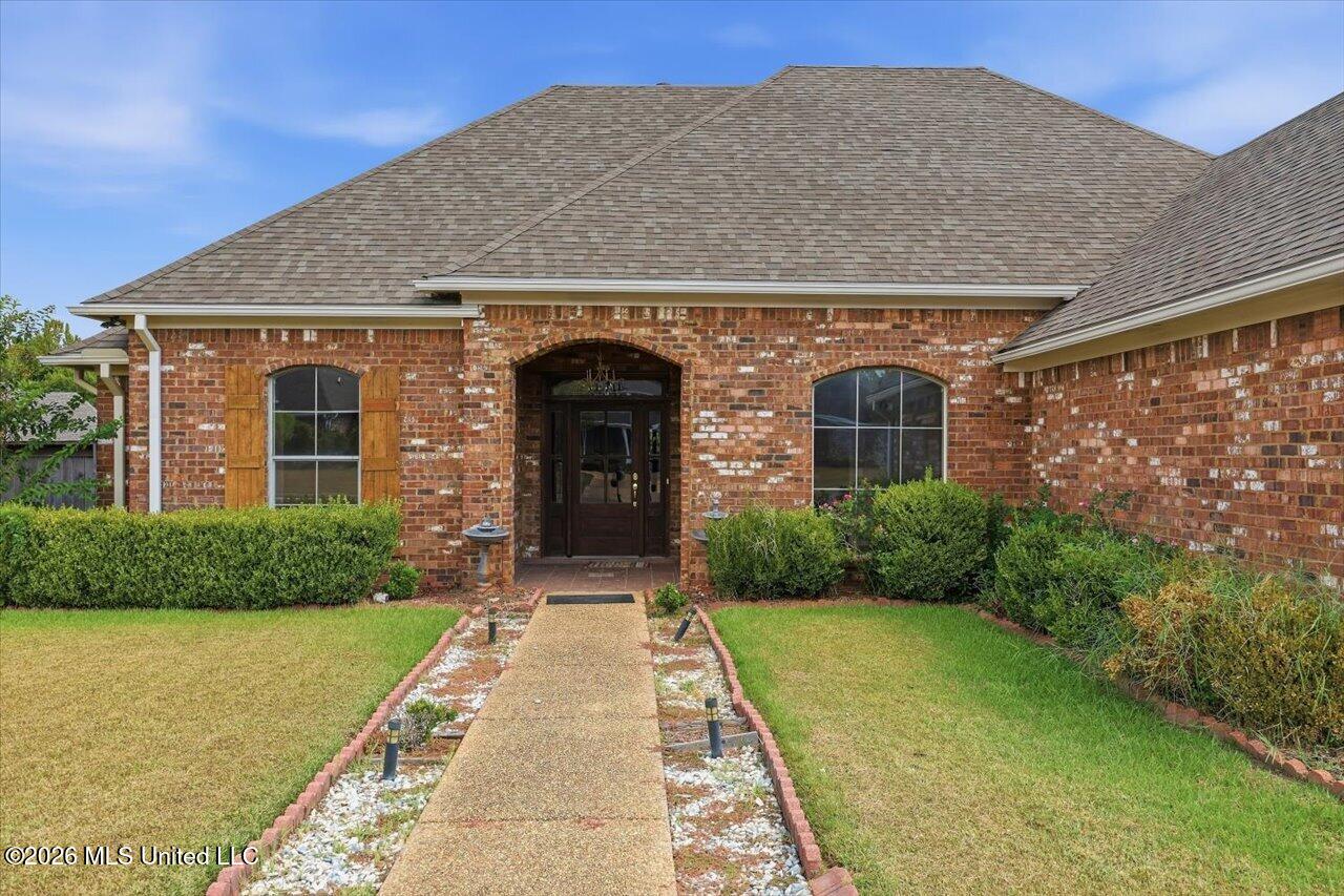 705 Huntington Cove Madison, MS 39110 - Photo 2 of 39 04-705 Huntington Cove