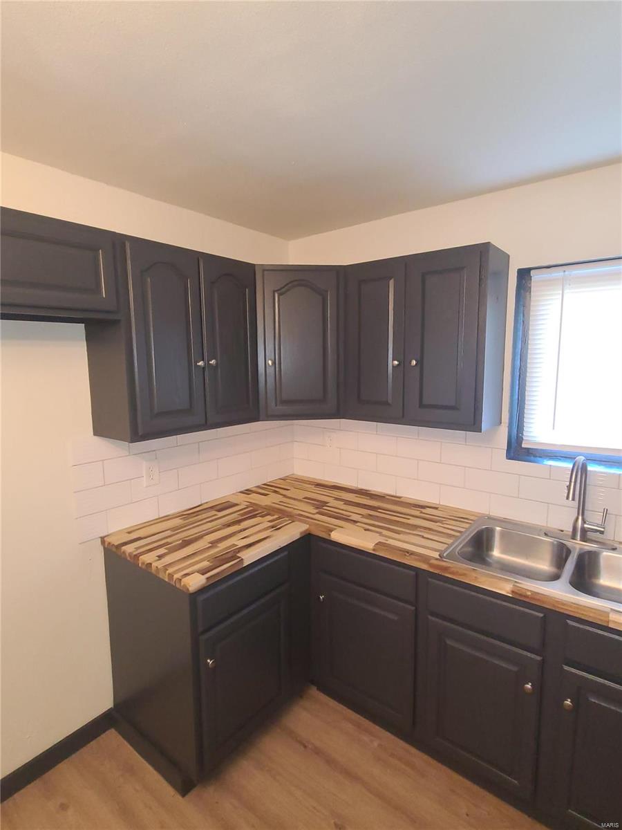 1853 Edwardsville Road Madison, IL 62060 - Photo 8 of 30