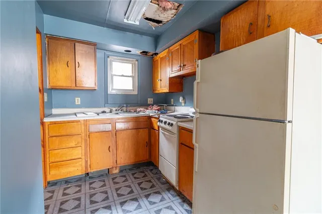 $105,000 | 502 3rd Street, Pitcairn, PA 15140