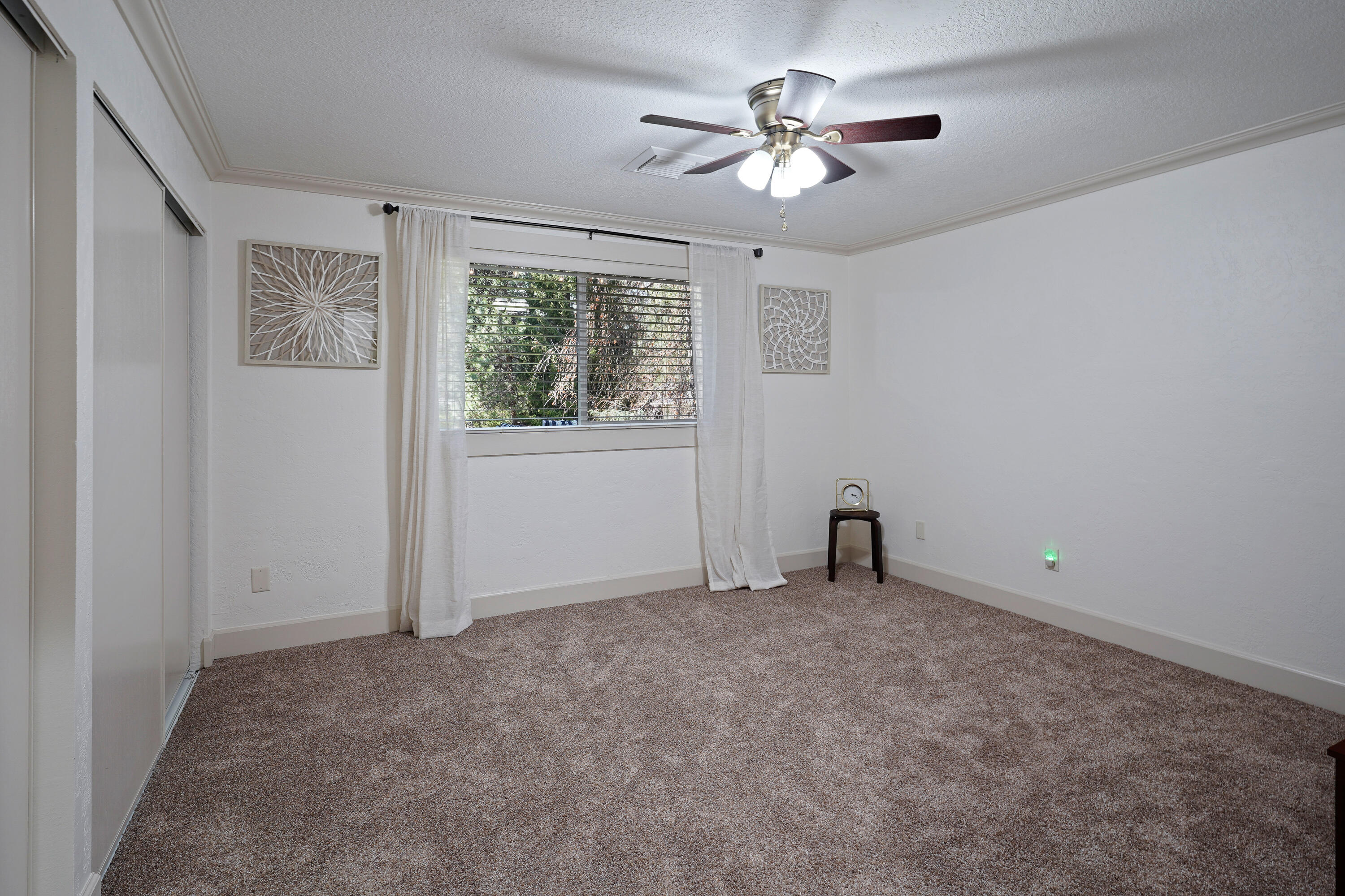 20452 Mainline Road Bend, OR 97702 - Photo 26 of 40 DSC01292