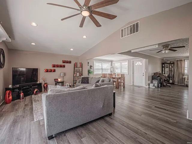 $284,400 | 308 3rd Avenue, Princeton, IN 47670