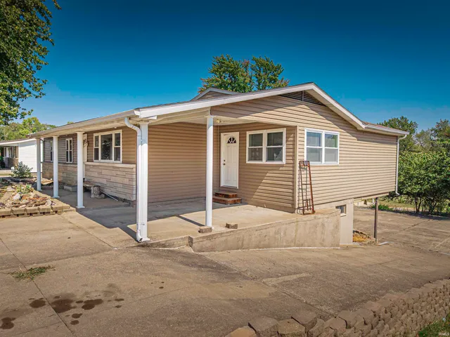 $284,400 | 308 3rd Avenue, Princeton, IN 47670