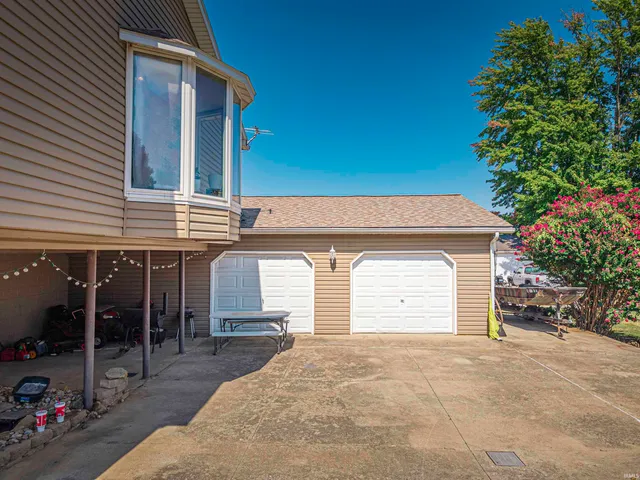 $284,400 | 308 3rd Avenue, Princeton, IN 47670