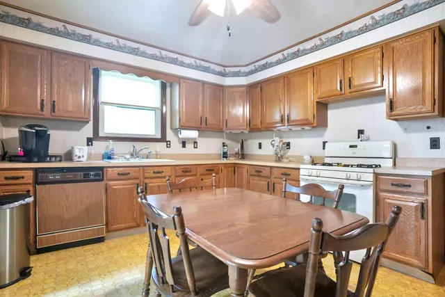 $449,900 | 26033 Catfish Drive, Wilmington, IL 60481