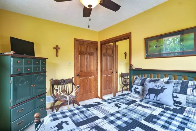 $449,900 | 26033 Catfish Drive, Wilmington, IL 60481