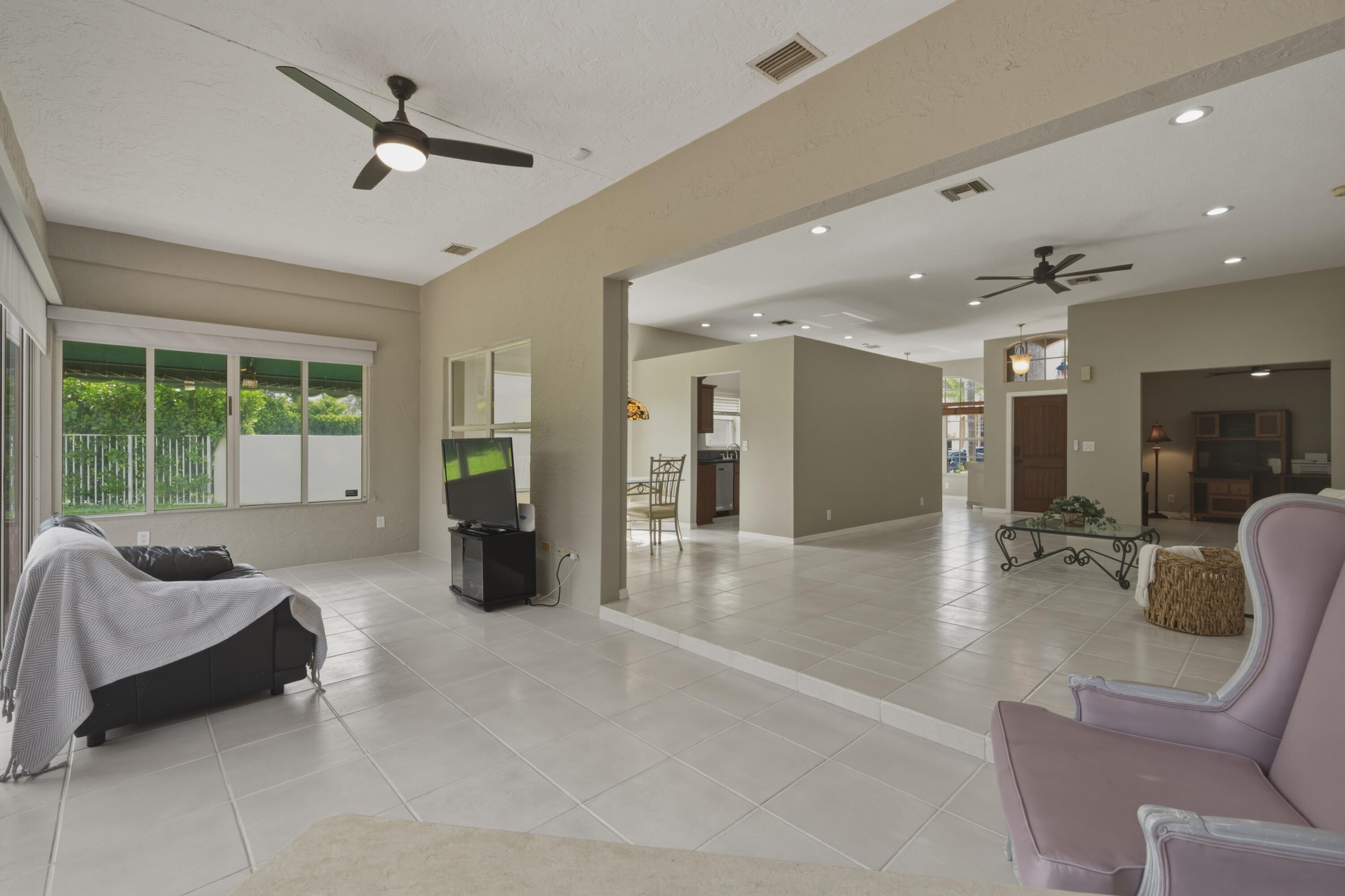 10827 La Salinas Circle Boca Raton, FL 33428 - Photo 5 of 33 KAREN 5