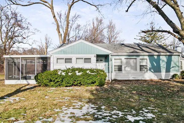 $2,495 | 17306 Holmes Avenue, Hazel Crest, IL 60429