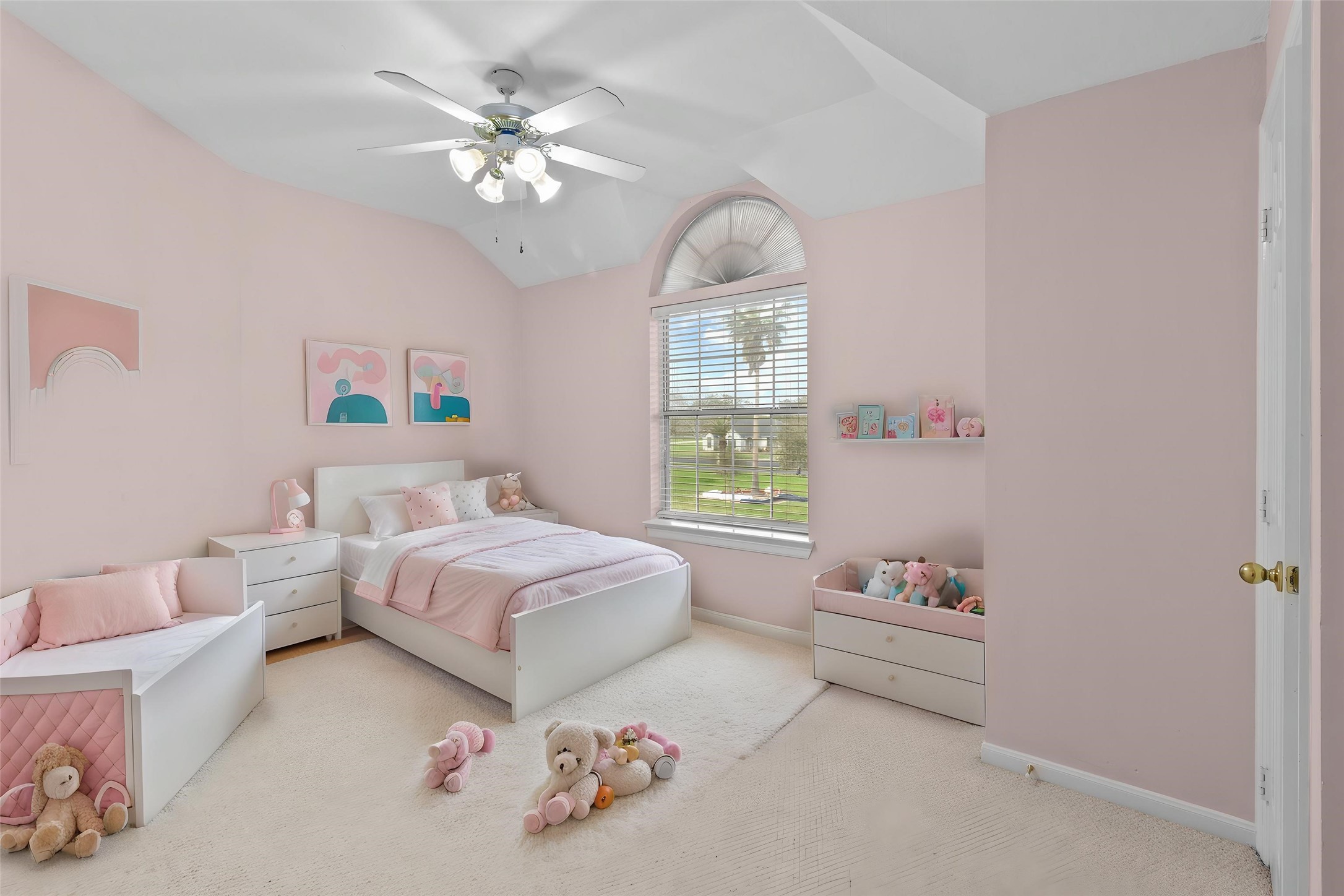 10302 Hanselman Road, Unit CR69 Manvel, TX 77578 - Photo 29 of 37 a bedroom with a bed and a chandelier
