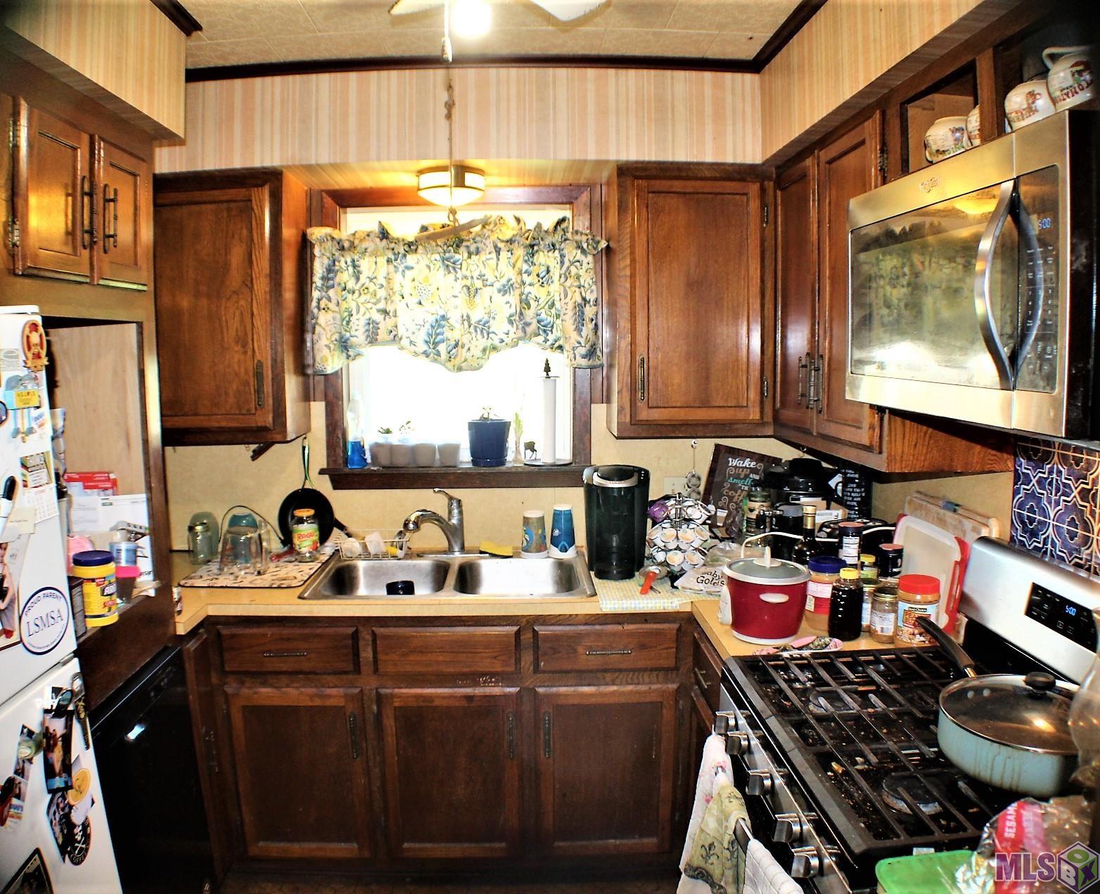 520 St Ann Street Raceland, LA 70394 - Photo 4 of 14 Kitchen