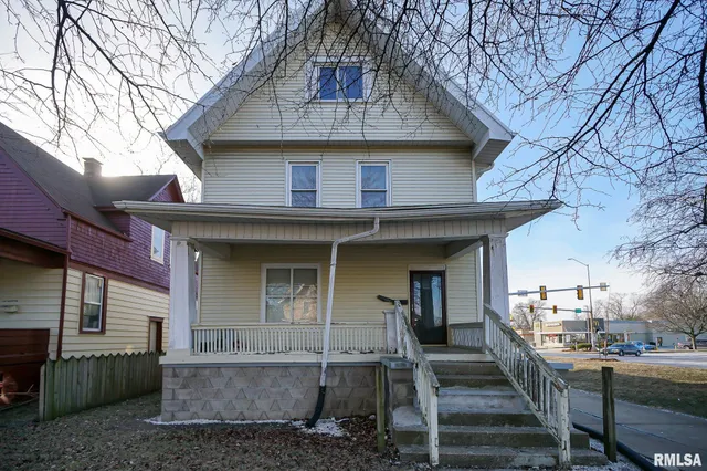 $99,900 | 1820 West Bradley Avenue, Peoria, IL 61606