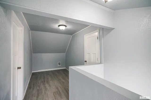 $99,900 | 1820 West Bradley Avenue, Peoria, IL 61606