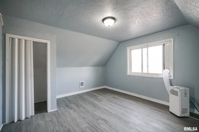 $99,800 | 1820 West Bradley Avenue, Peoria, IL 61606