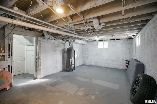 $99,800 | 1820 West Bradley Avenue, Peoria, IL 61606