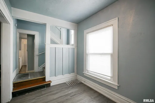 $99,900 | 1820 West Bradley Avenue, Peoria, IL 61606